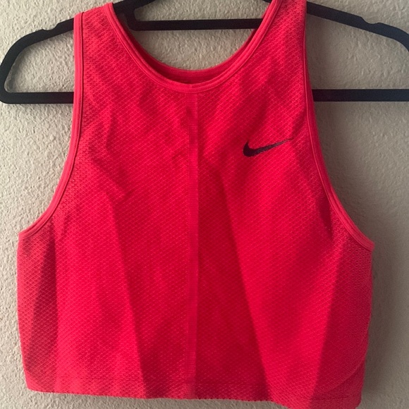 Nike dry fits top size medium - Picture 3 of 7